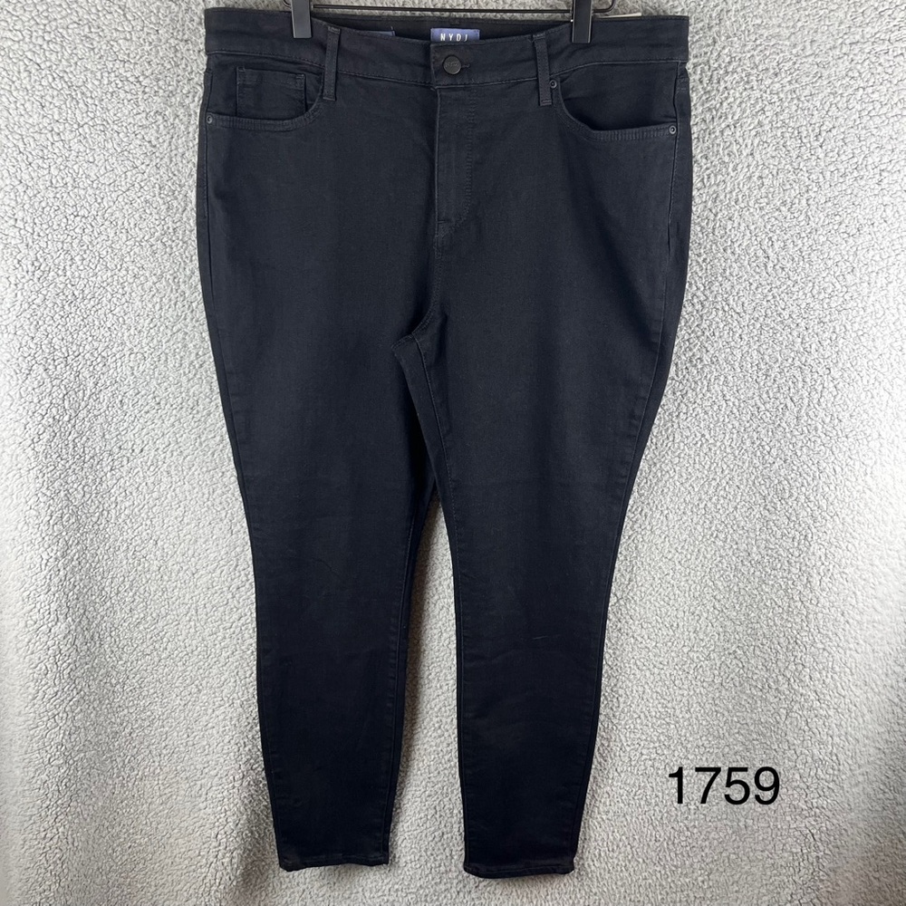NYDJ Women’s Size 14 Skinny LiftxTuck High Rise Black Jeans NWT
